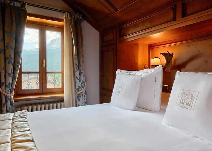 Ambra Cortina Luxury&Fashion Hotel