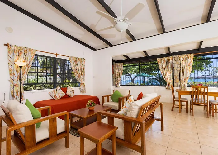 Lance Aux Epines Cottages