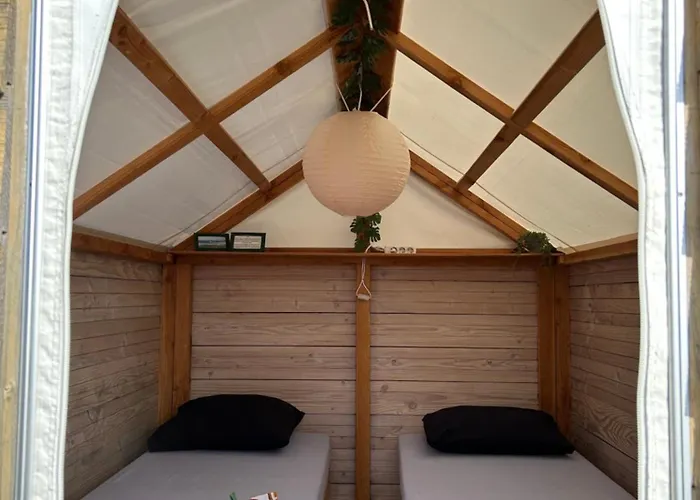 Surfana Vlieland Surf Host En Bed & Breakfast