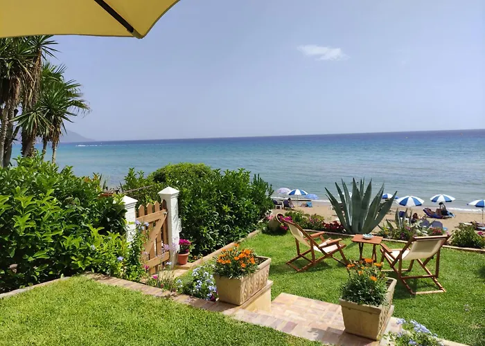 Waves Apartments Melody Glyfada
