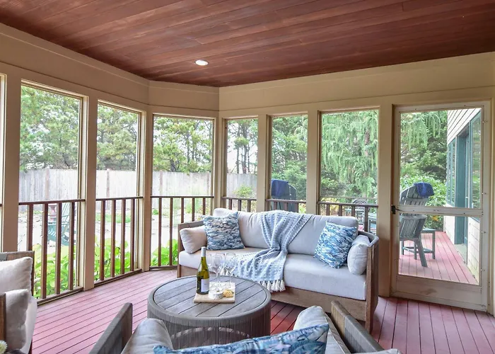 Beautiful Backyard Pool Deeded Beach Rights