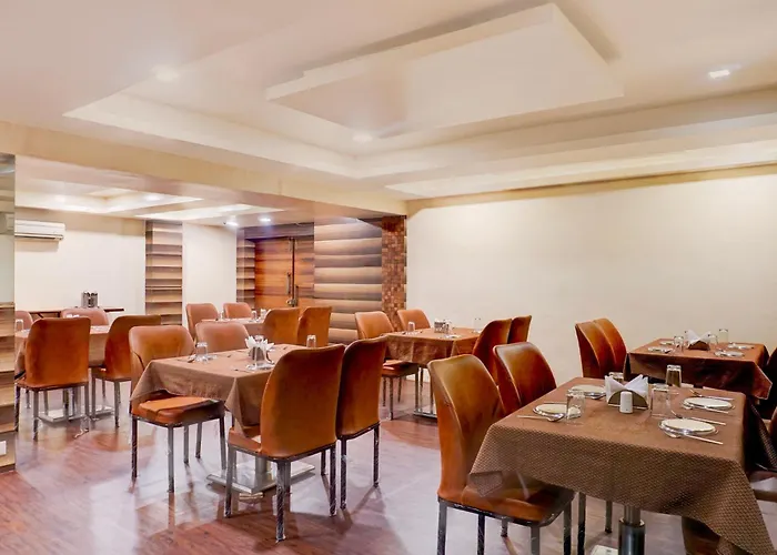 Hotel O Tiranga Residency