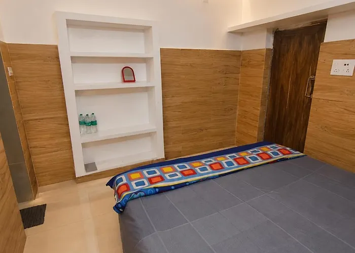 Gourinandan Lodge - Near Jagannath Temple & Puri Sea Beach With Ac & Non Ac Spacious Rooms