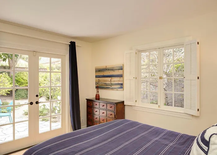 3936 Coastal Cottage