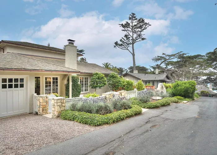 3936 Coastal Cottage