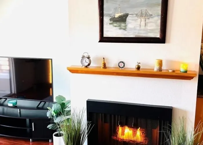 Two Bedroom Coastal Retreat Steps From The Beach