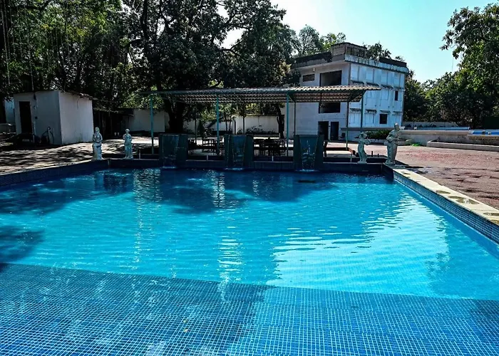 Solitaire Signature Resort