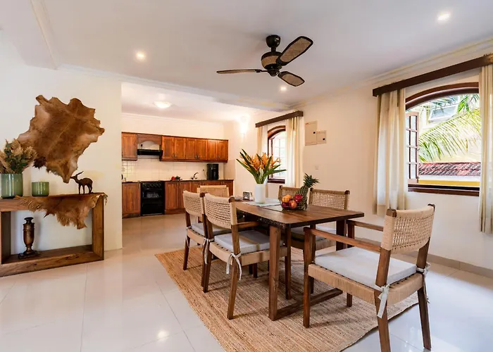 Aguada Anchorage - The Villa Resort, Candolim