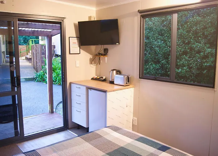 Sapphire Springs Holiday Park And Thermal Pools