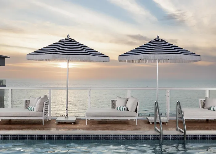 The Hiatus Clearwater Beach, Curio Collection By Hilton