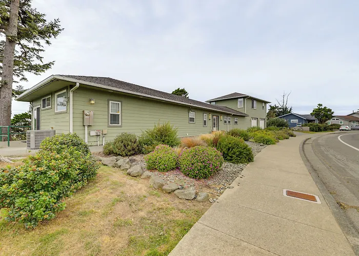 Crescent City Getaway W/ Panoramic Ocean Views!