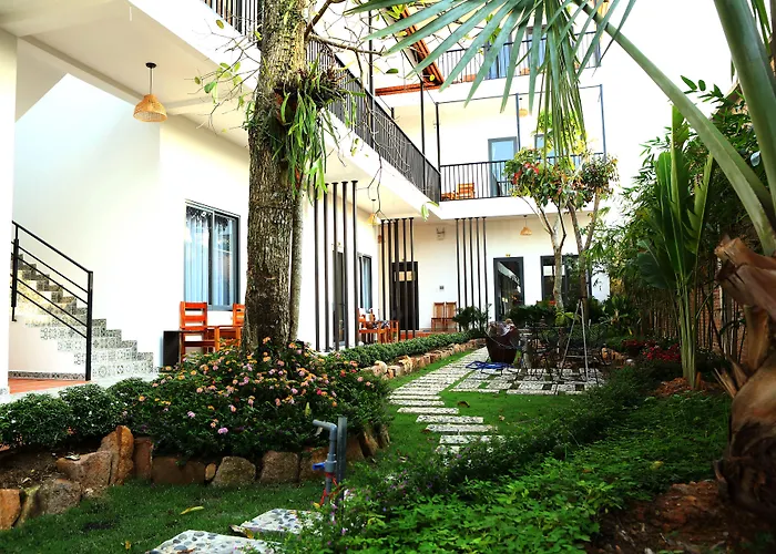 Aurora House