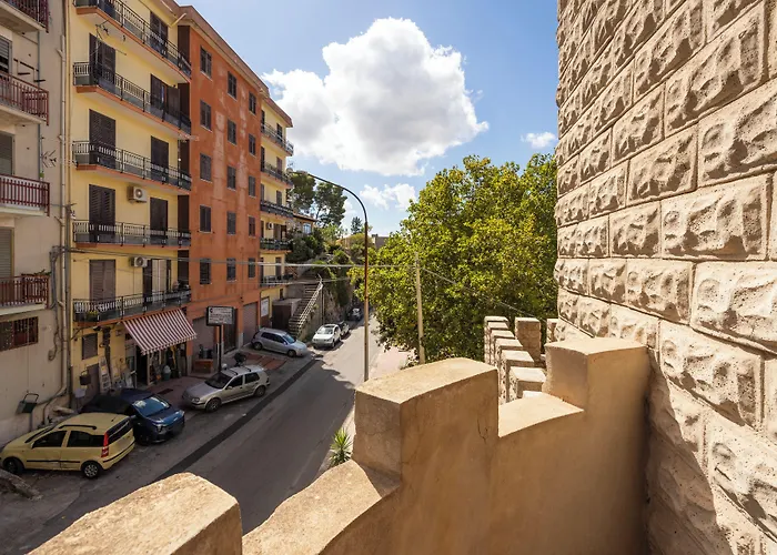Hotel Castello Di Giuliano