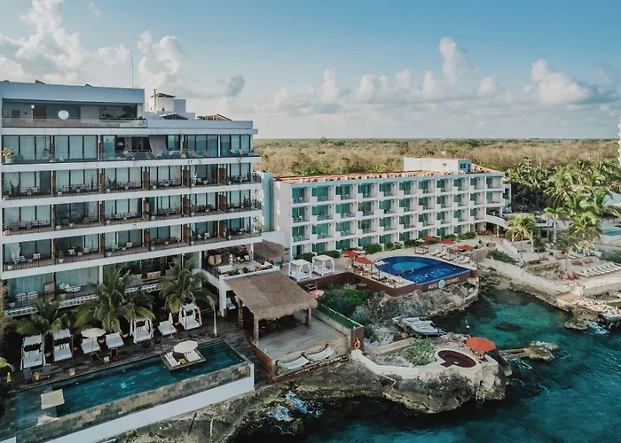 Hotel B Unique (Adults Only)