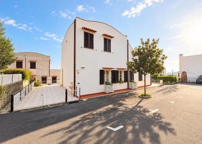 Casa La Perla - Alloggio con terrazza panoramica, piscina e free parking