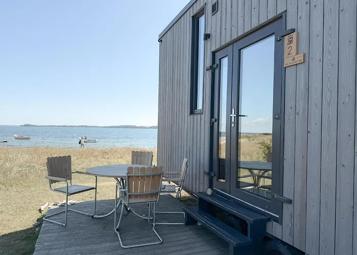 Tiny Seaside Beachfront - Skarrev