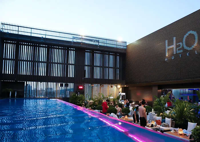 H2O Hotel