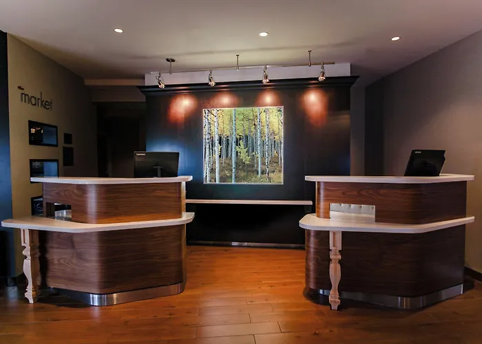 Courtyard By Marriott Lenox Berkshires