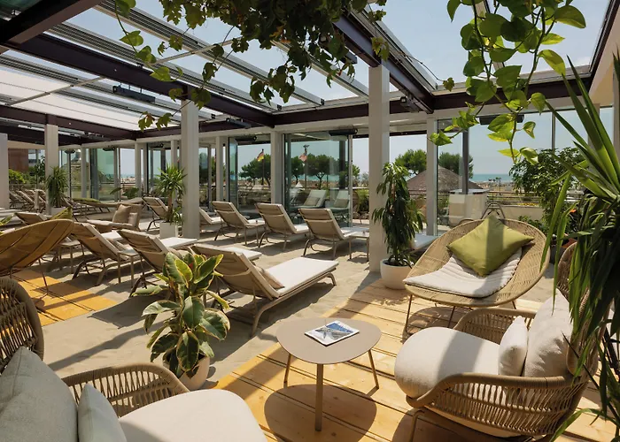 Savoy Beach Hotel & Thermal Spa