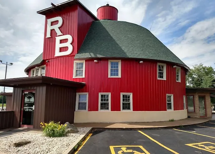 Round Barn Lodge