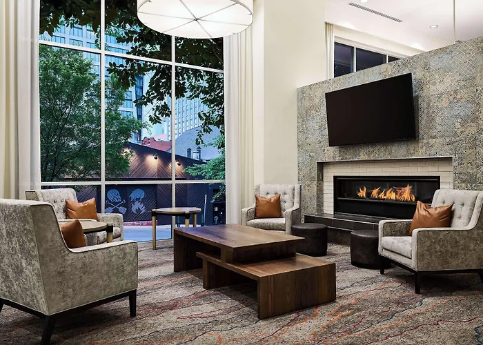 Hilton Garden Inn Nashville Downtown Convention Center