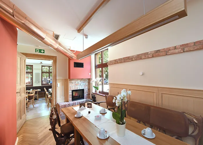 Port Inn Hotel