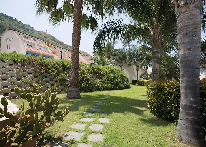 Tropis Hotel