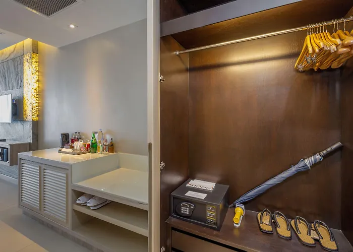 Cape Sienna Phuket Gourmet Hotel&Villas - SHA Extra Plus