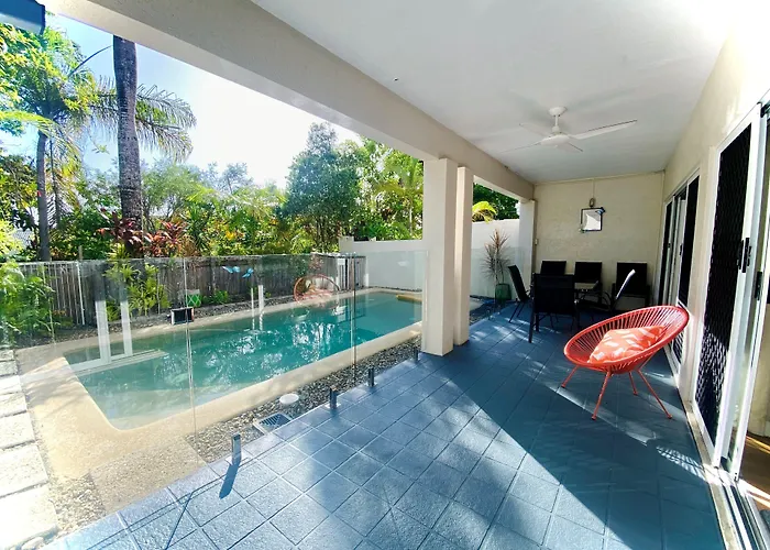 The Villas Palm Cove-Private Pool In Each Villa