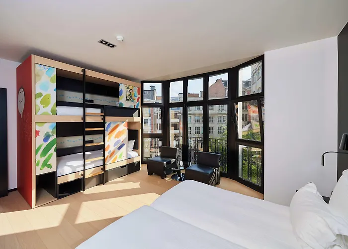 Yooma Urban Lodge