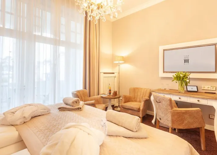 Hotel Vier Jahreszeiten Binz (Adults Only)