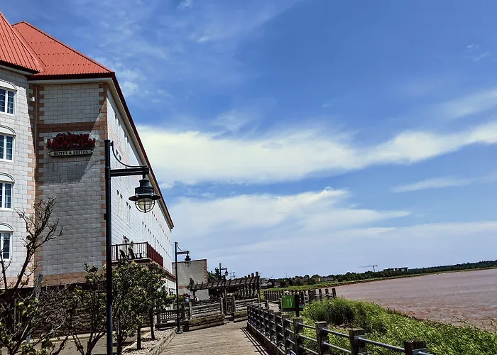 Chateau Moncton Trademark Collection By Wyndham