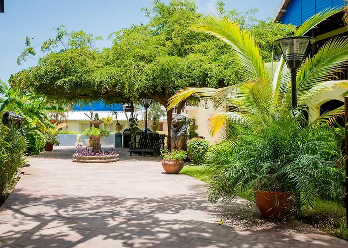 Lionsdive Beach Resort