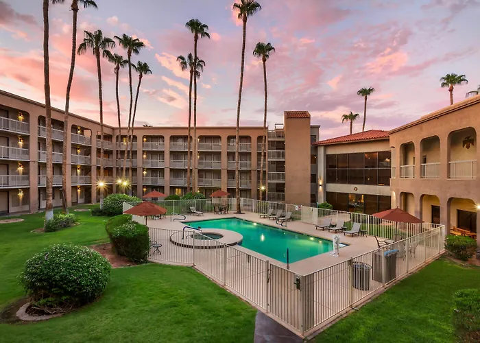 Best Western Plus Scottsdale Thunderbird Suites