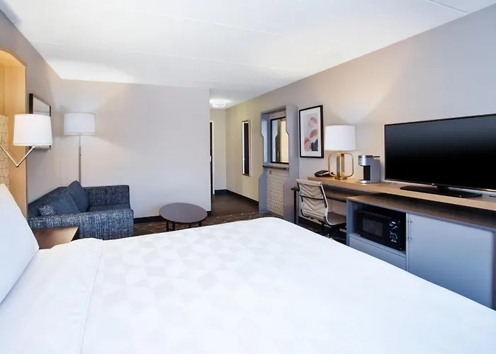 Holiday Inn Canton-Belden Village By Ihg