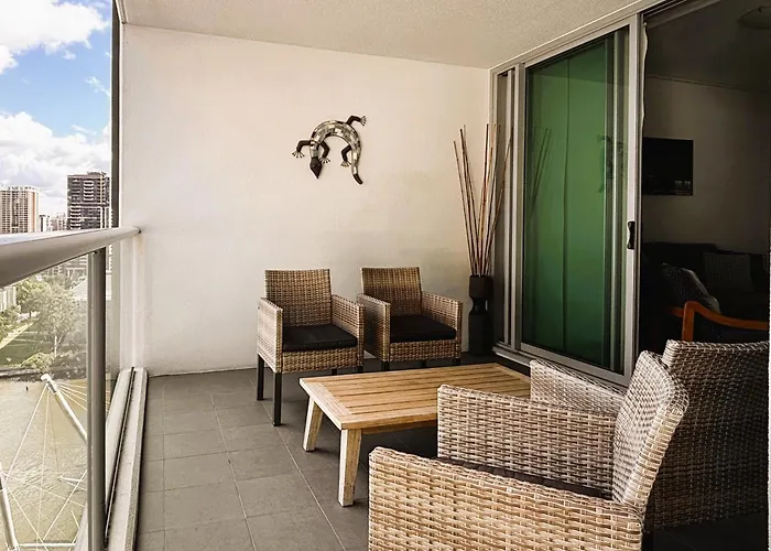 S&P Apartments - Tank St