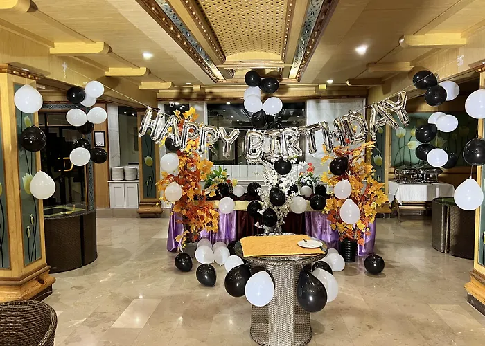 Metropole Hotel