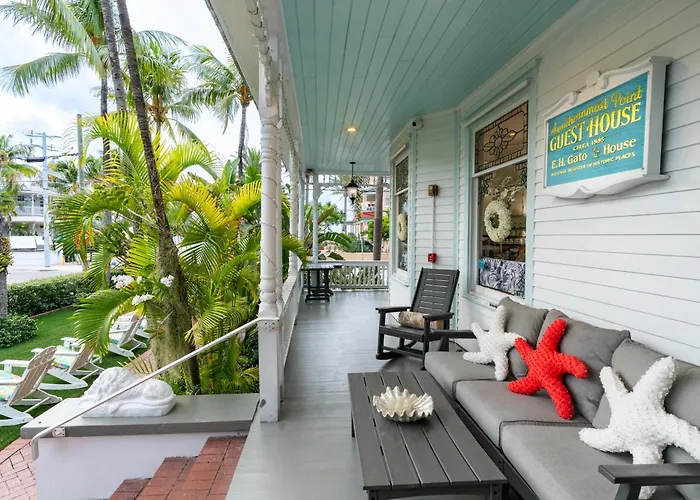 Southernmost Point Guest House & Garden Bar