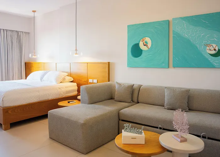 Costa Elegante Hotel & Suites