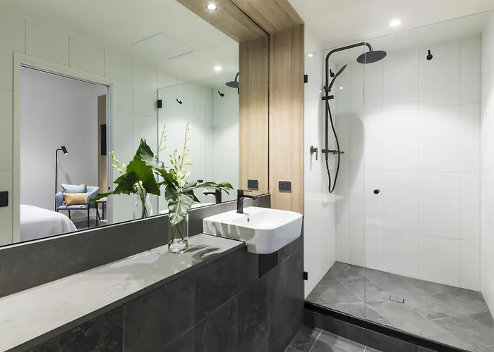 Oaks Cairns Hotel