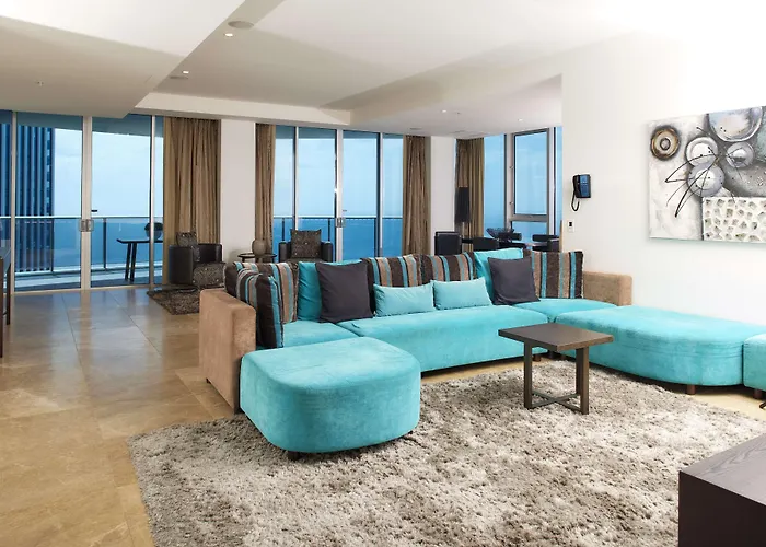 Hilton Surfers Paradise Hotel & Residences