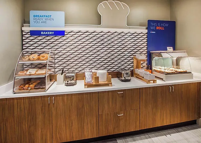 Holiday Inn Express Hotel & Suites Largo-Clearwater By Ihg