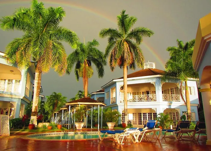 Beachcomber Club Resort