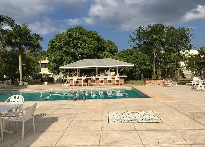Anna'S Joye Seawind - Freeport, Montego Bay