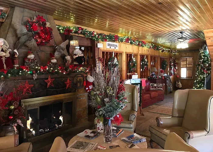 The Lodge At Red River