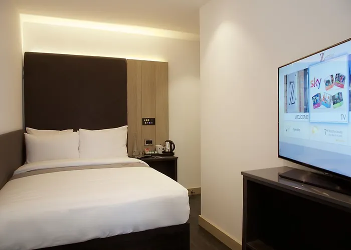 The Z Hotel City