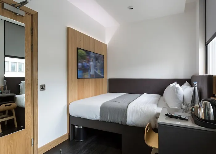 The Z Hotel City