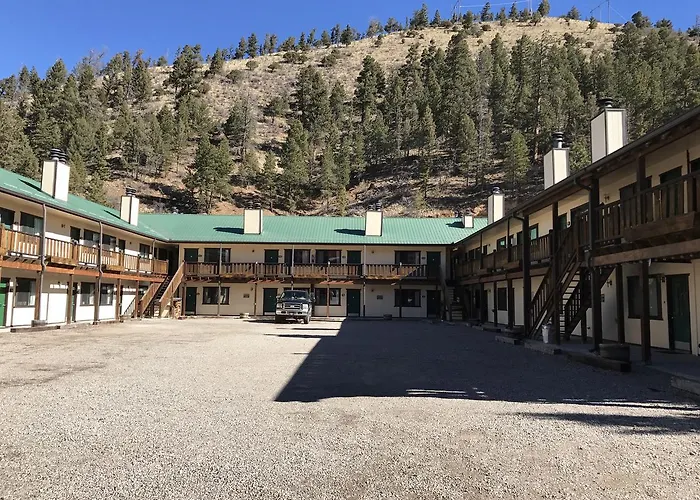 Ponderosa Lodge Ascend Collection