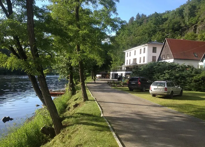Hotel Mandat
