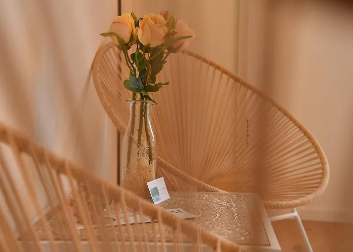 Lainez Rooms & Suites